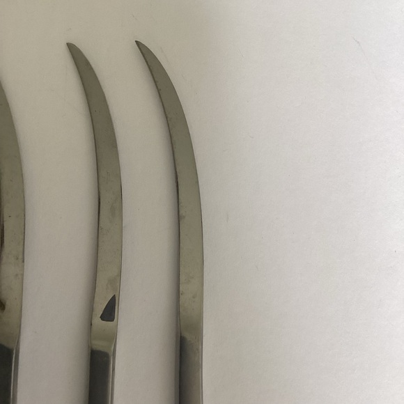 Guy Degrenne Knives Set of Four Curved - Picture 3 of 11